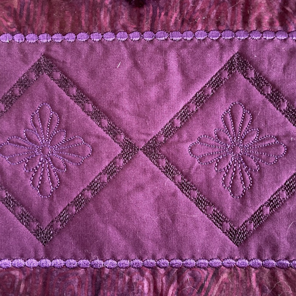 Quilted case - Picture 2 of 4